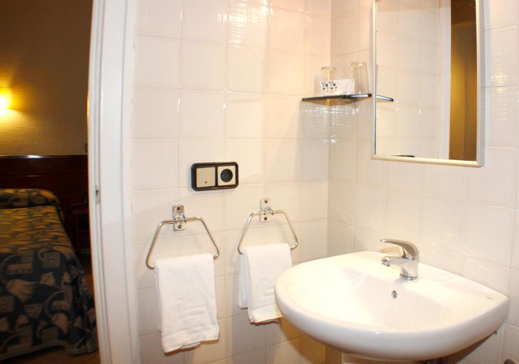 Hostal La Parrilla Tudela Pokoj fotografie